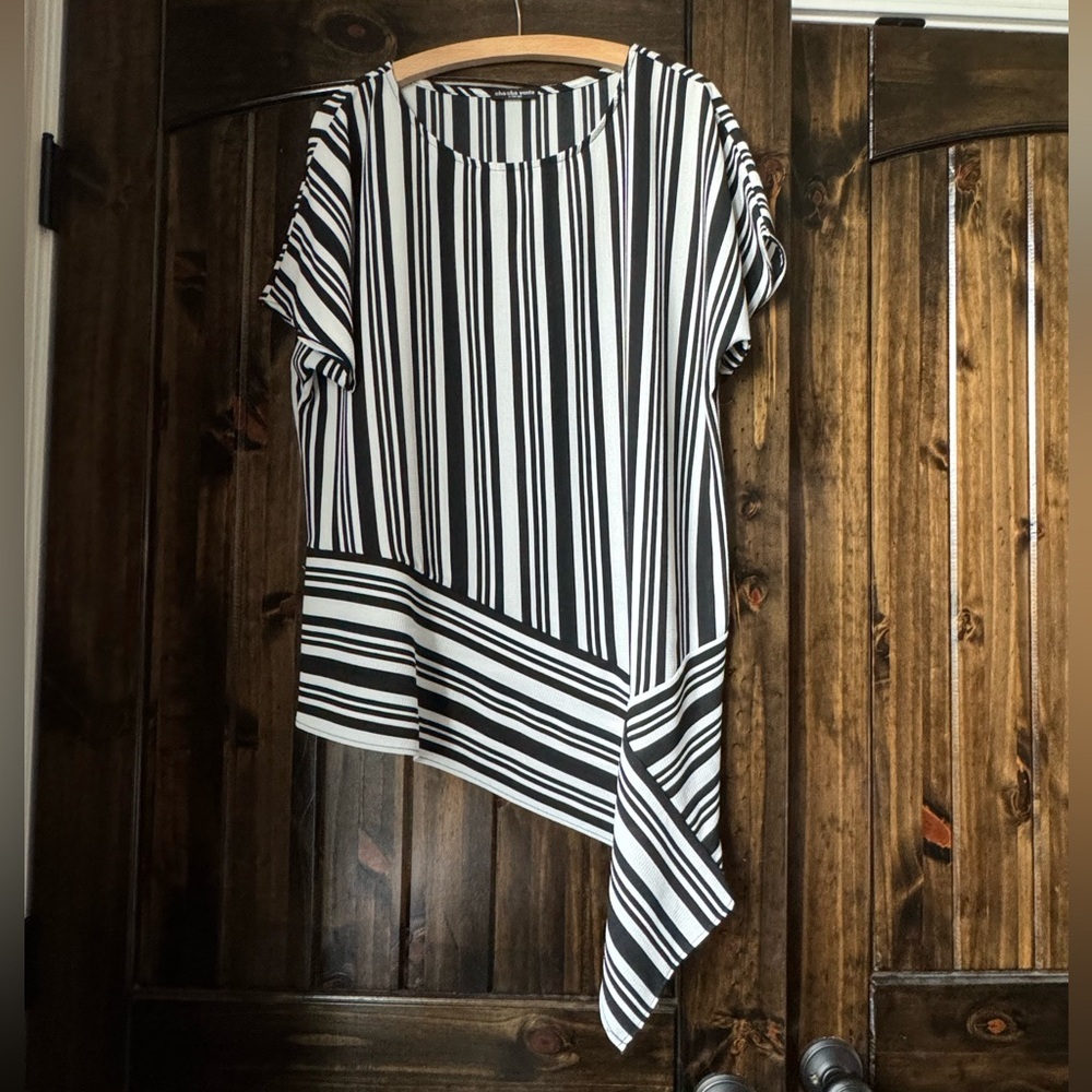 Cha Cha Vente Striped Asymmetrical Short Sleeve Blouse Size XL